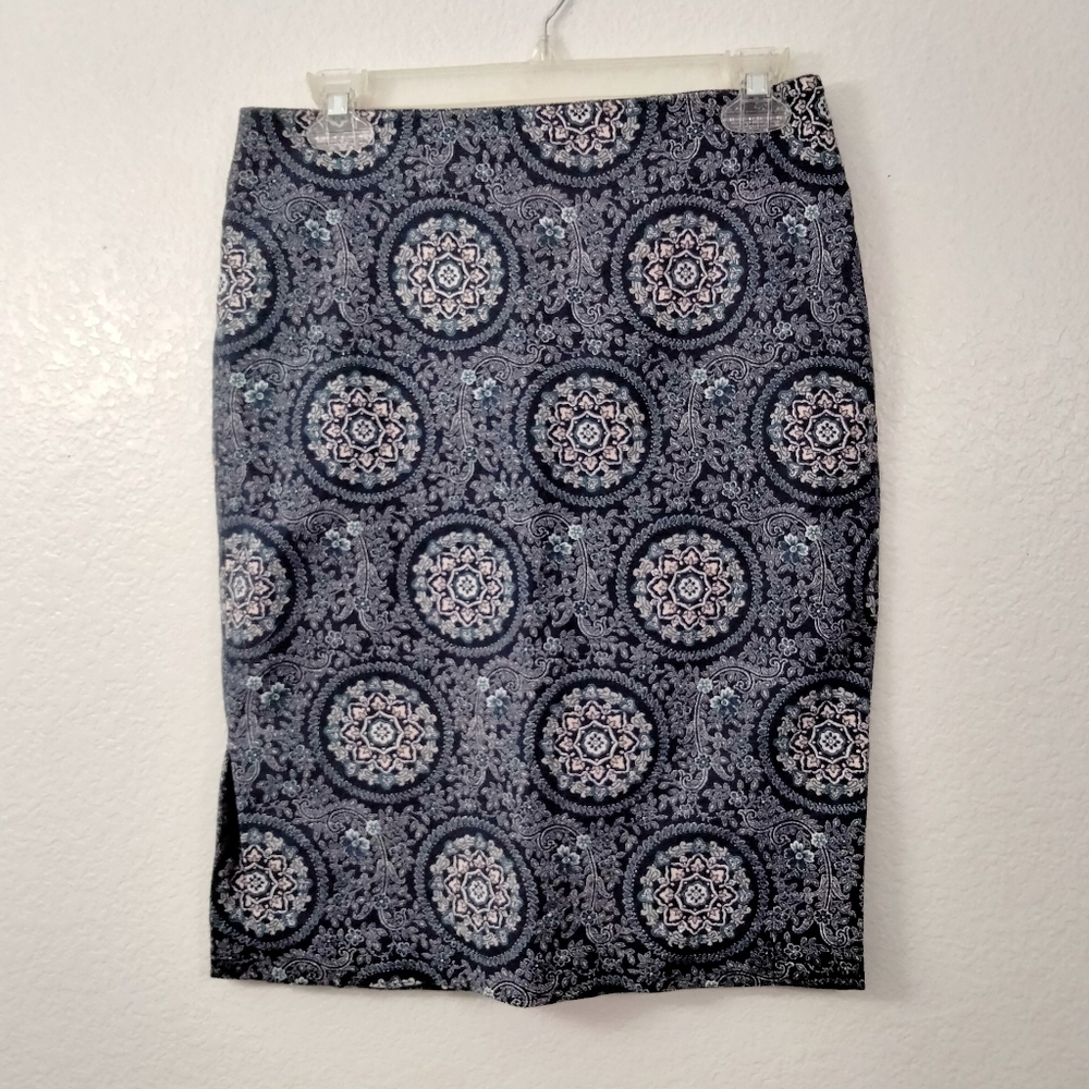 Loft Skirt Size 4 Blue White Green Medalion Straight Side Slits